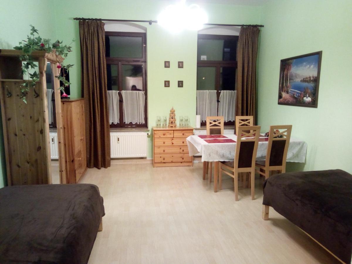 Aa-Apartment -7 Wohnungen Fuer Geschaeftsreisende - Wie Zu Hause 开姆尼茨 外观 照片